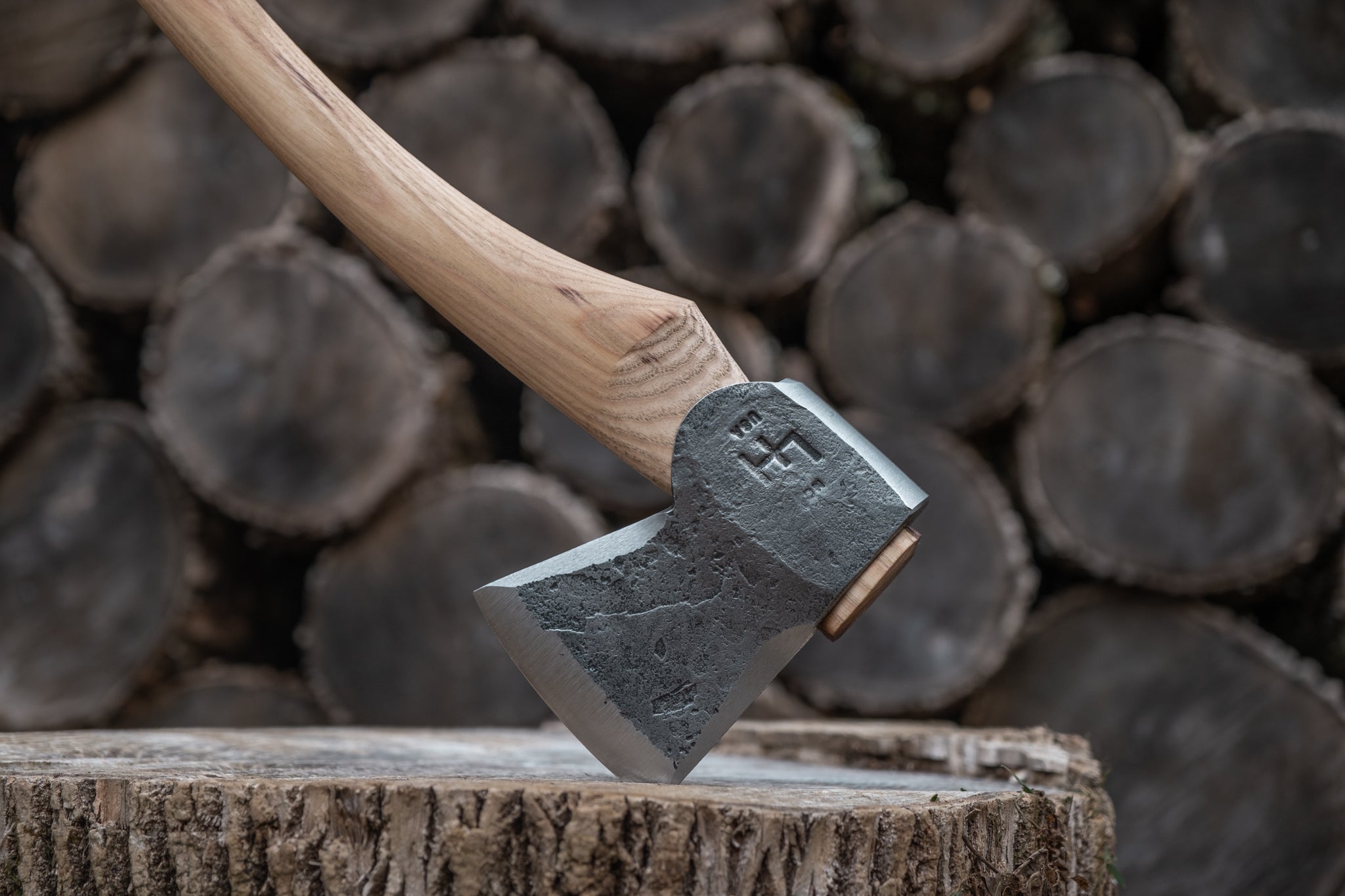 3LB Custom Axe W/ Rounded Poll