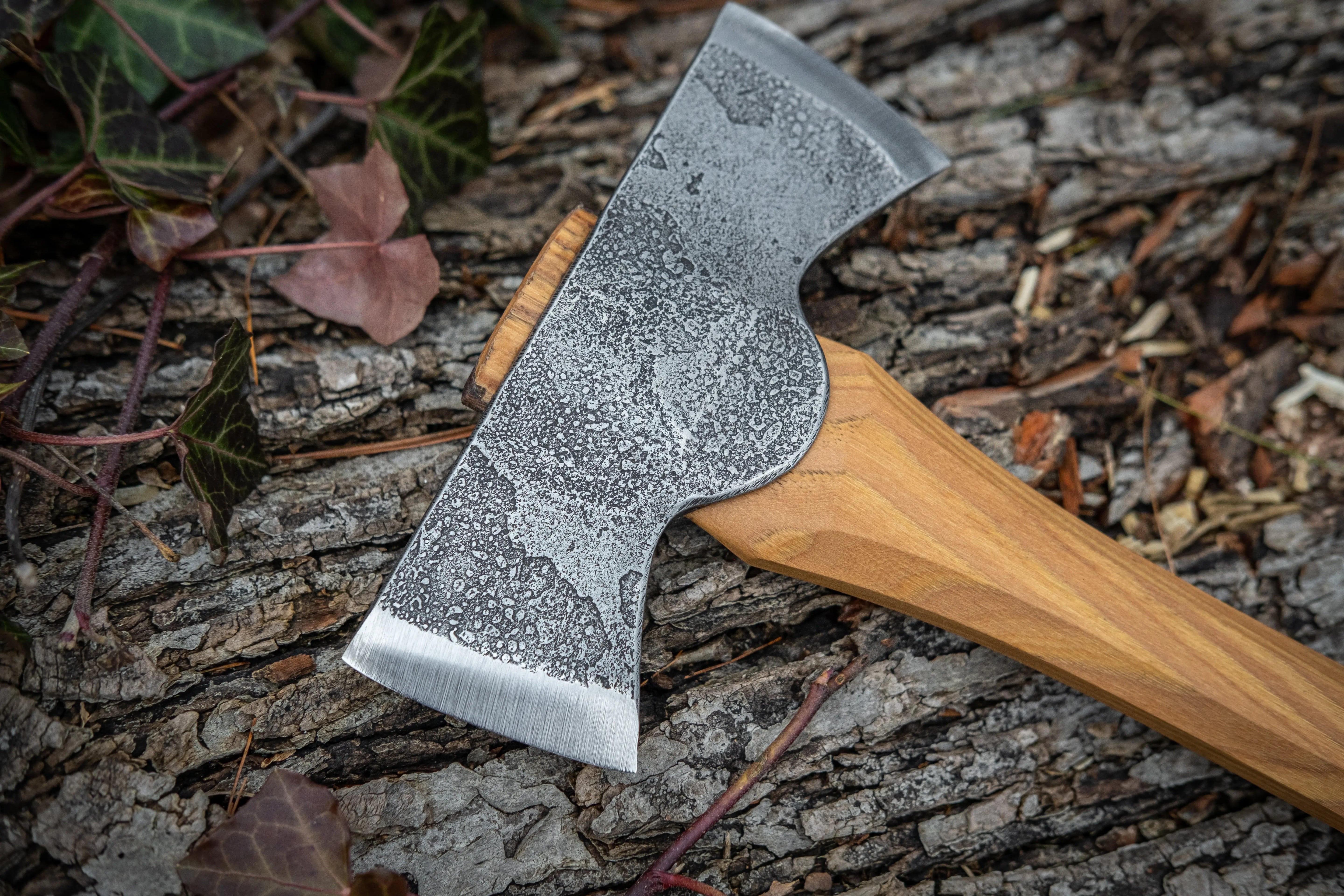 lugs on double bladed axe