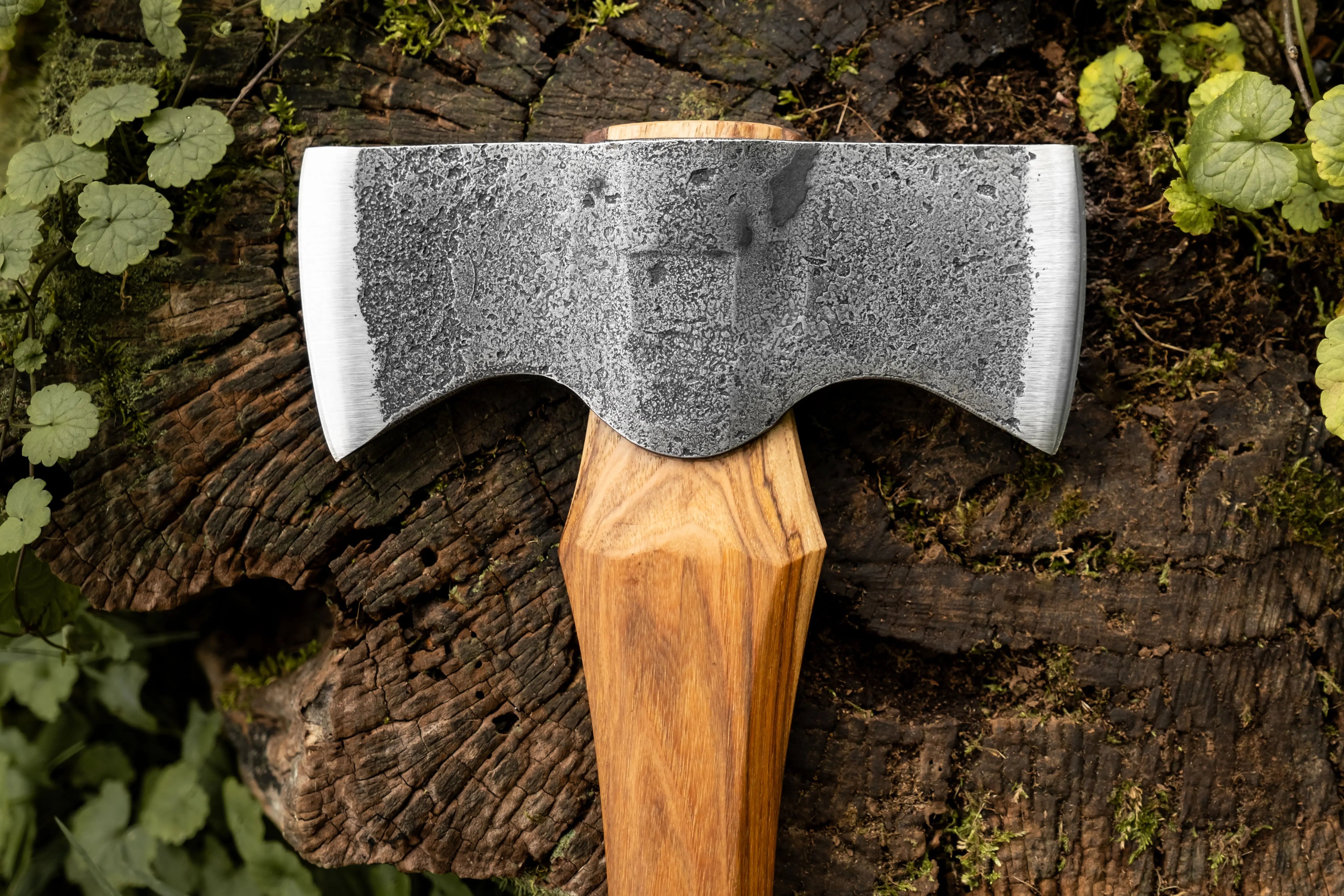 2 blades on an axe