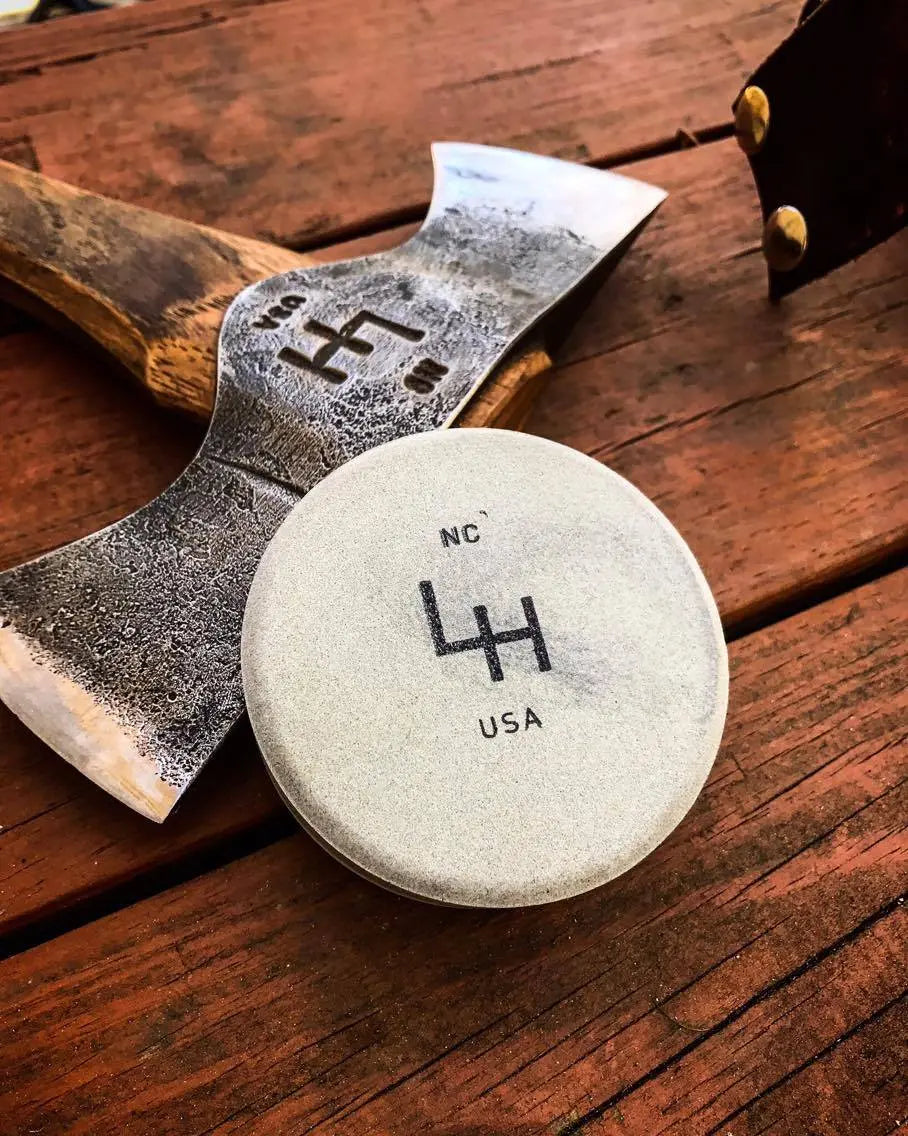【骨董品】ボンボニエール 鎚目 槌目打ち Axe Sharpening Stone - Arctic Fox Puck – Hoffman Blacksmithing
